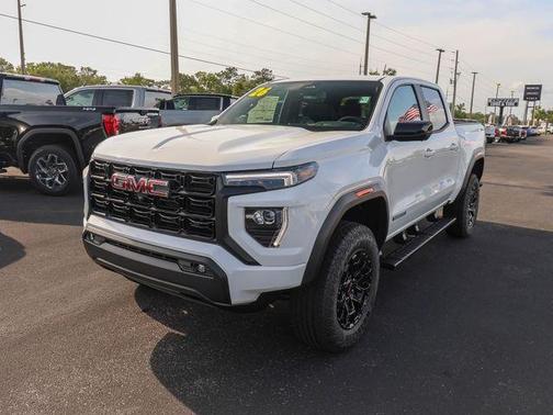 Summit White 2026 GMC Canyon Elevation