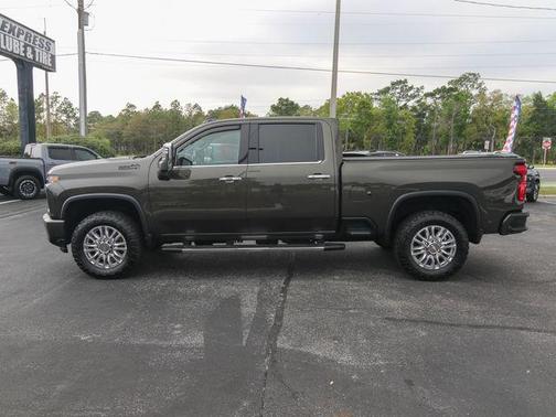 Greenstone 2023 Chevrolet Silverado 3500 High Country
