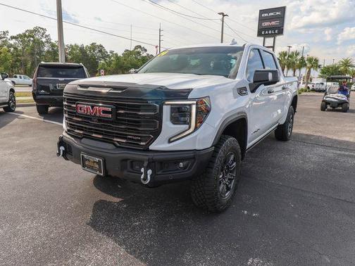 Summit White 2024 GMC Sierra 1500 AT4X