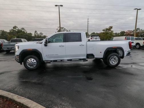 2026 GMC Sierra 3500 SLT