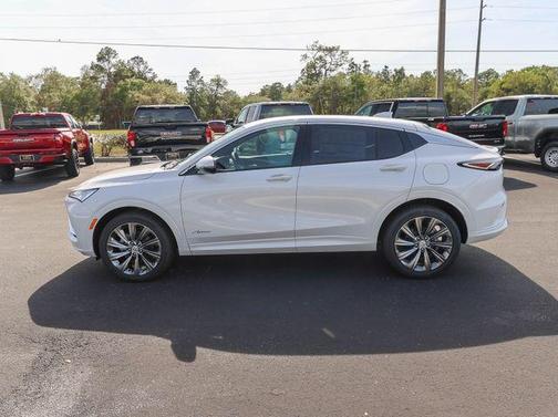 White Frost Tri-Coat 2026 Buick Envista Avenir