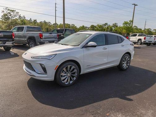 White Frost Tri-Coat 2026 Buick Envista Avenir