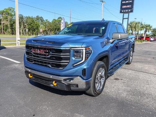 Metallic 2024 GMC Sierra 1500 SLT