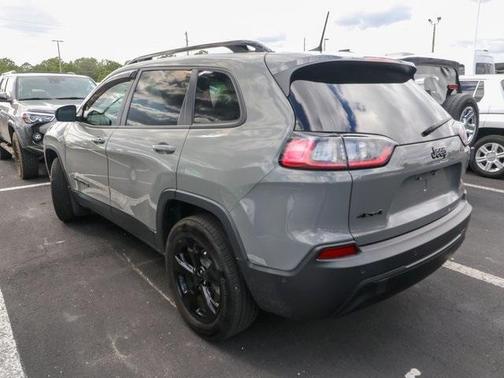 2023 Jeep Cherokee Altitude Lux