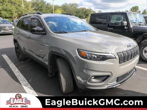 2023 Jeep Cherokee Altitude Lux