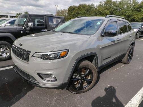 2023 Jeep Cherokee Altitude Lux