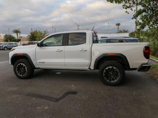 2022 GMC Canyon AT4 w/Leather