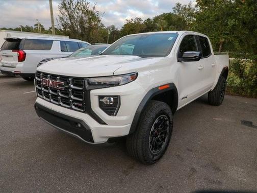 2022 GMC Canyon AT4 w/Leather