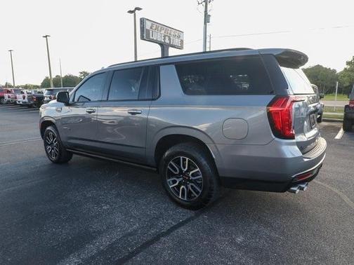 2022 GMC Yukon XL AT4