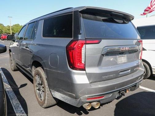 2022 GMC Yukon XL AT4