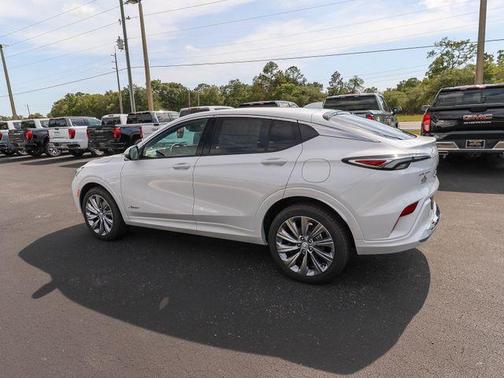 White Frost Tri-Coat 2026 Buick Envista Avenir