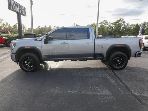 2024 GMC Sierra 2500 AT4