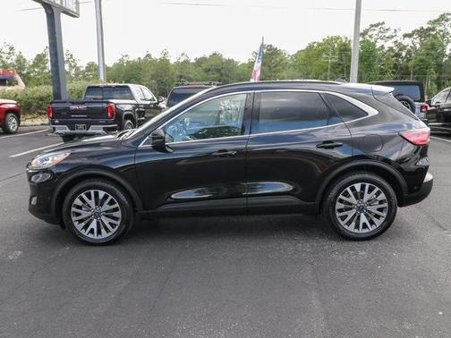 2020 Ford Escape Titanium