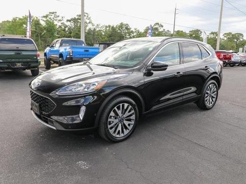 2020 Ford Escape Titanium