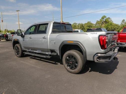 2025 GMC Sierra 2500 SLE