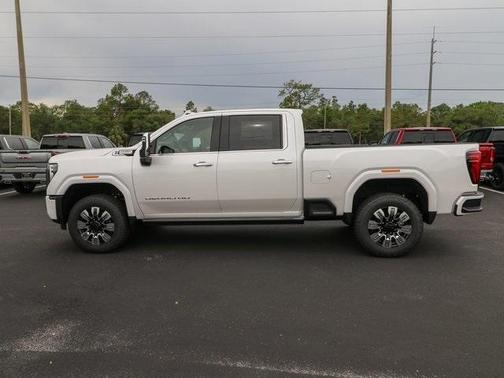 2025 GMC Sierra 3500 Denali