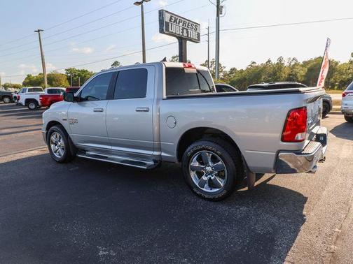 Bright Silver Clearcoat Metallic 2019 RAM 1500 Classic Big Horn