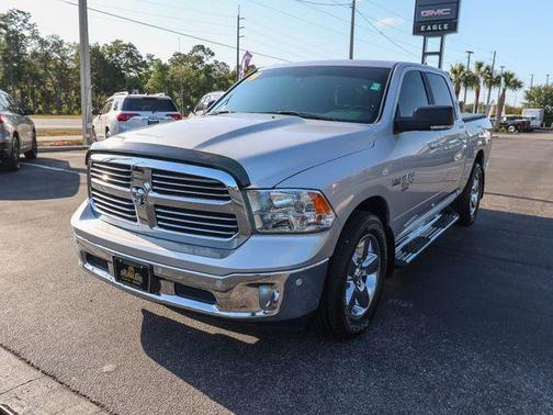Bright Silver Clearcoat Metallic 2019 RAM 1500 Classic Big Horn