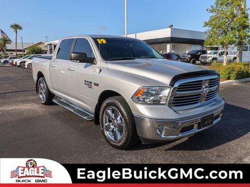 Bright Silver Clearcoat Metallic 2019 RAM 1500 Classic Big Horn