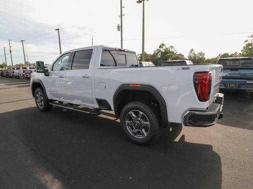 2025 GMC Sierra 2500 SLT