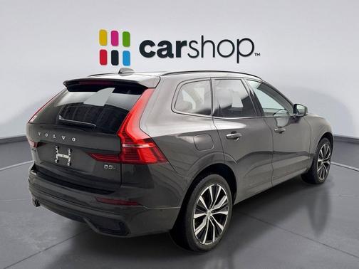 2025 Volvo XC60 B5 Plus