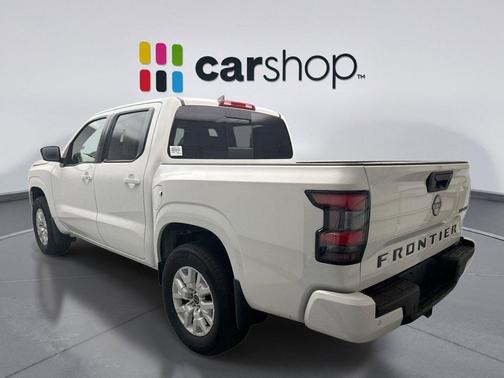 Glacier White 2023 Nissan Frontier SV