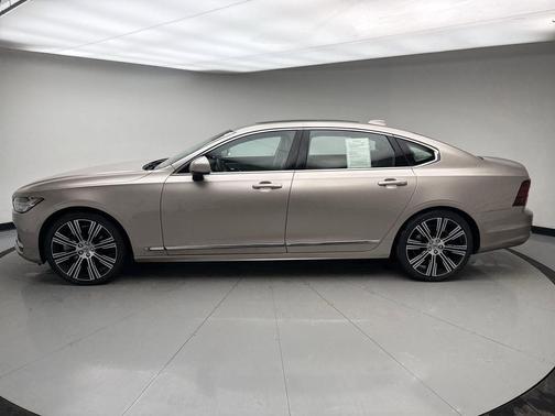 2023 Volvo S90 B6 Plus