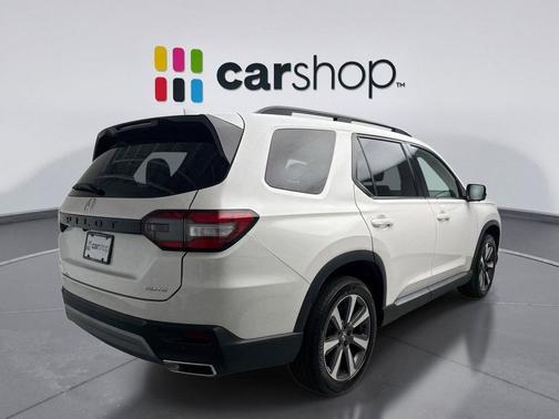 Platinum White 2025 Honda Pilot Elite