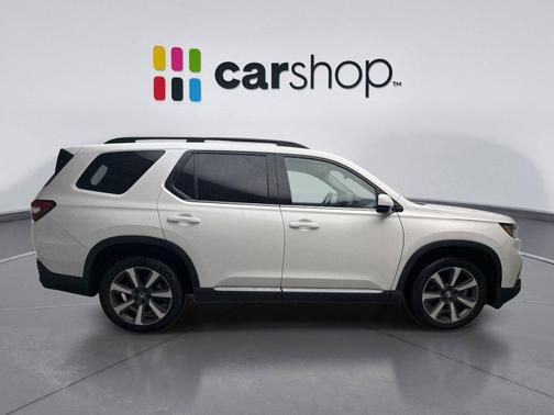 Platinum White 2025 Honda Pilot Elite