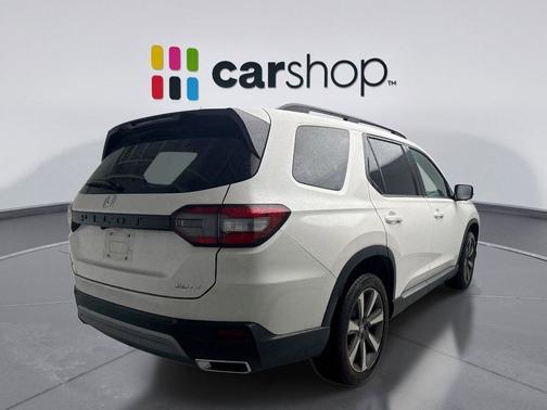 Platinum White 2025 Honda Pilot Elite