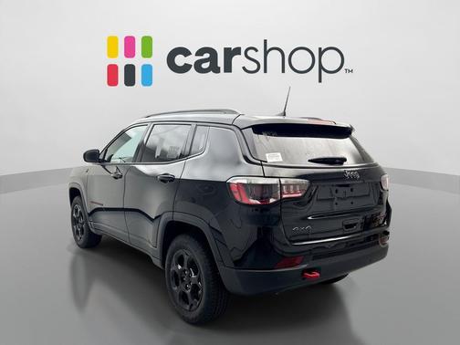 Diamond Black Crystal Pearlcoat 2023 Jeep Compass Trailhawk