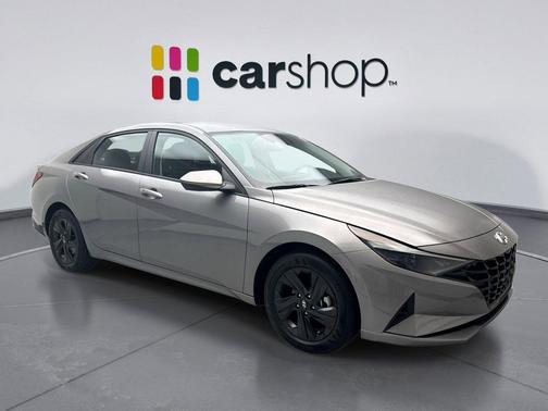 Fluid Metal 2023 Hyundai ELANTRA SEL