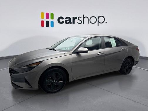 Fluid Metal 2023 Hyundai ELANTRA SEL