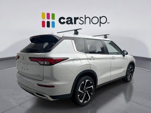 White Diamond 2023 Mitsubishi Outlander SE 2.5 S-AWC