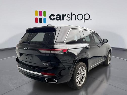 Diamond Black Crystal Pearlcoat 2023 Jeep Grand Cherokee Summit