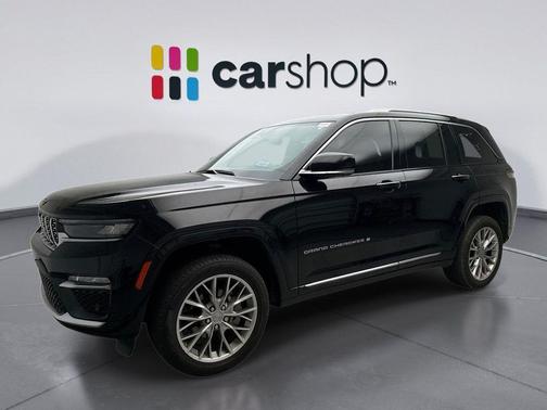 Diamond Black Crystal Pearlcoat 2023 Jeep Grand Cherokee Summit