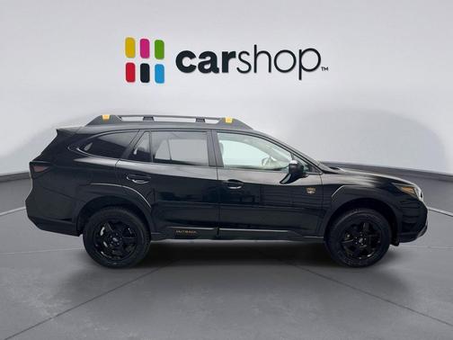 Crystal Black Silica 2022 Subaru Outback Wilderness