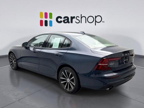 2021 Volvo S60 T5 Momentum