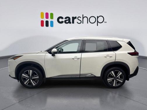 Pearl White Tricoat 2023 Nissan Rogue SL