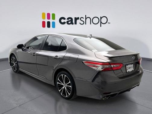 2019 Toyota Camry Hybrid SE