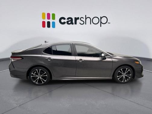 2019 Toyota Camry Hybrid SE