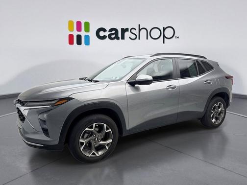 Sterling Gray Metallic 2025 Chevrolet Trax LT