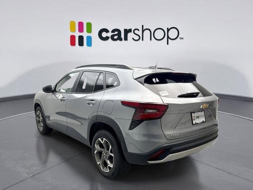 Sterling Gray Metallic 2025 Chevrolet Trax LT