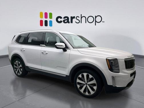 Glacial White Pearl 2022 Kia Telluride S