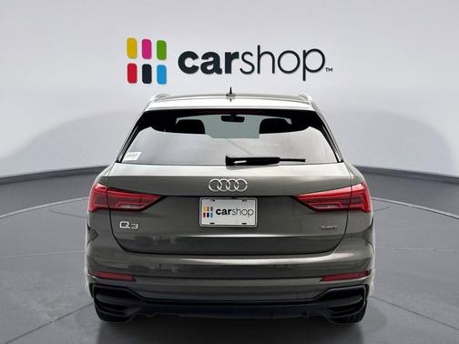 2024 Audi Q3 Premium 45 TFSI S line quattro Tiptronic