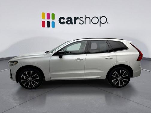 2023 Volvo XC60 B6 Ultimate Dark Theme
