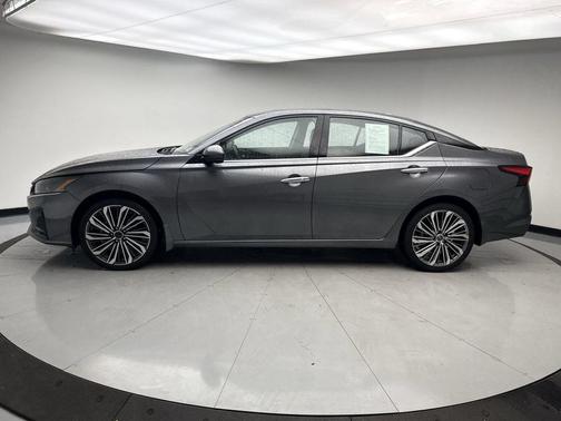 Gun Metallic 2024 Nissan Altima 2.5 SL