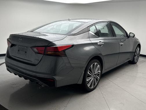 Gun Metallic 2024 Nissan Altima 2.5 SL