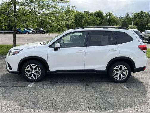 2024 Subaru Forester Premium