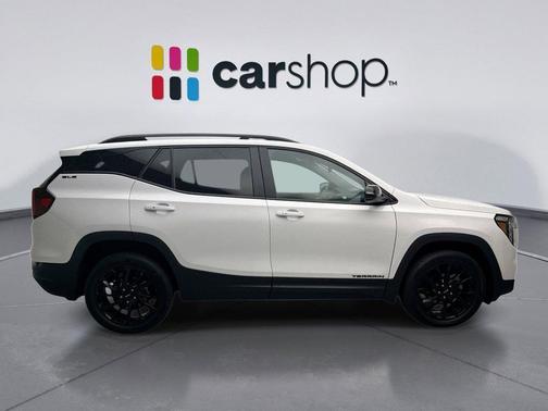 Summit White 2023 GMC Terrain SLE